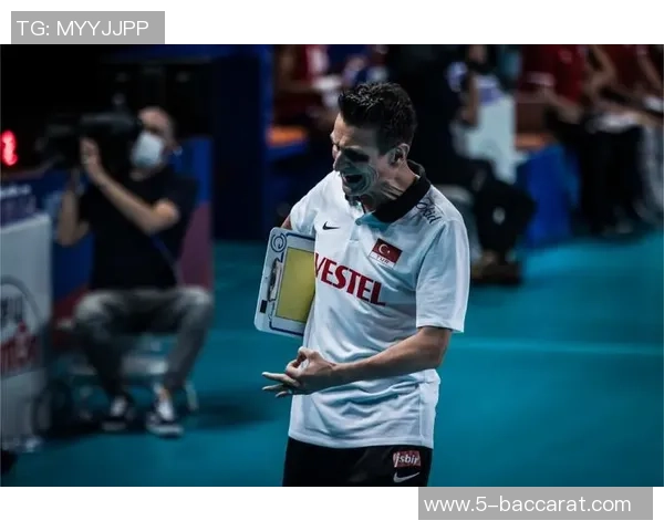 巴延德尔强调土耳其队士气高涨无论谁上场都将全力以赴争胜 巴延德尔强调土耳其队士气高涨无论谁上场都将全力以赴争胜