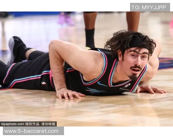 巴恩斯半场表现惨淡6投全失仅得2篮板4助攻球队遭遇困境