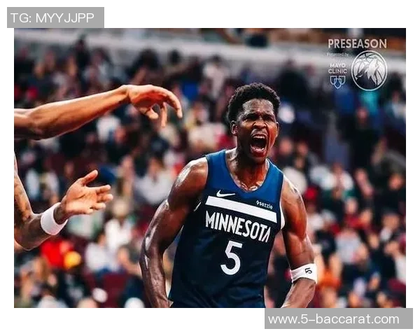 爱德华兹背部痉挛成疑队记透露揭幕战客战开拓者最新动态