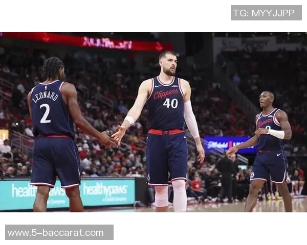 祖巴茨谈防守策略调整夹击战术助力球队制造对手失误 祖巴茨谈防守策略调整夹击战术助力球队制造对手失误